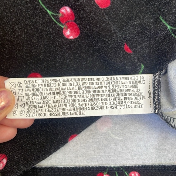 cherry black tank top size small - Picture 6 of 8